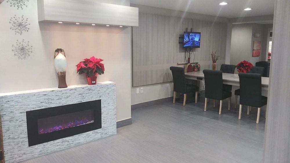 Microtel Inn & Suites By Wyndham Florence/Cincinnati Airpo Екстер'єр фото