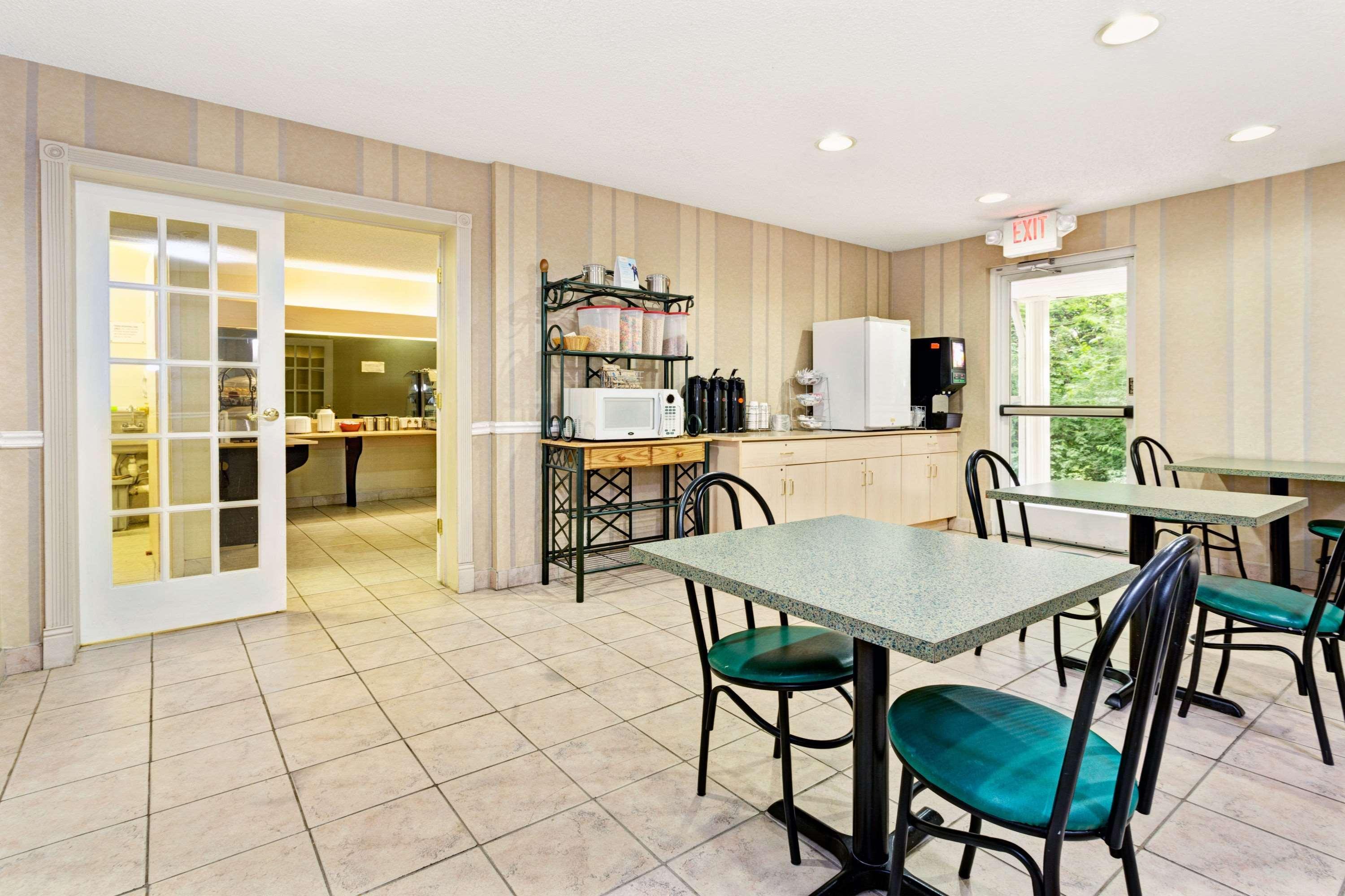 Microtel Inn & Suites By Wyndham Florence/Cincinnati Airpo Екстер'єр фото