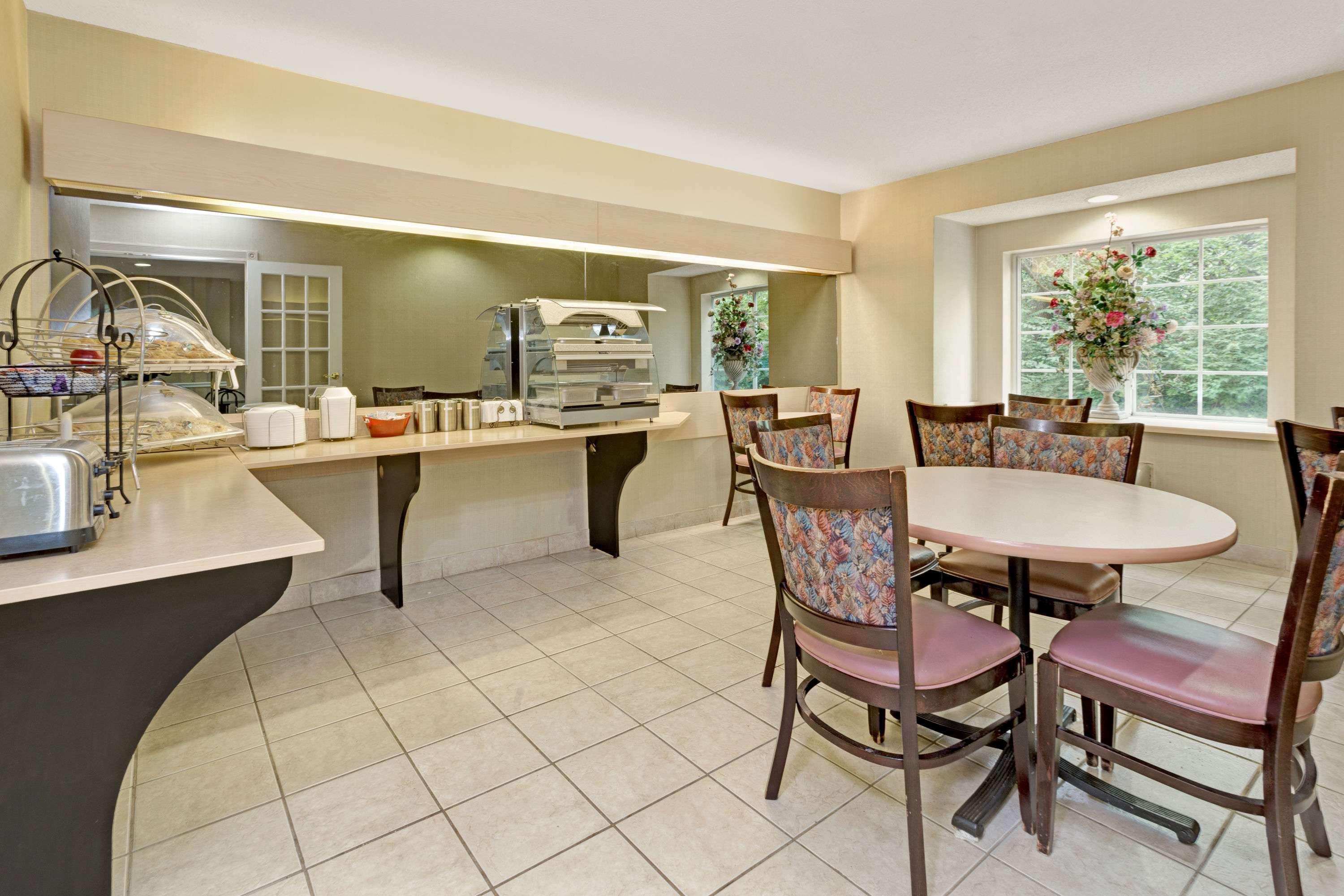 Microtel Inn & Suites By Wyndham Florence/Cincinnati Airpo Екстер'єр фото