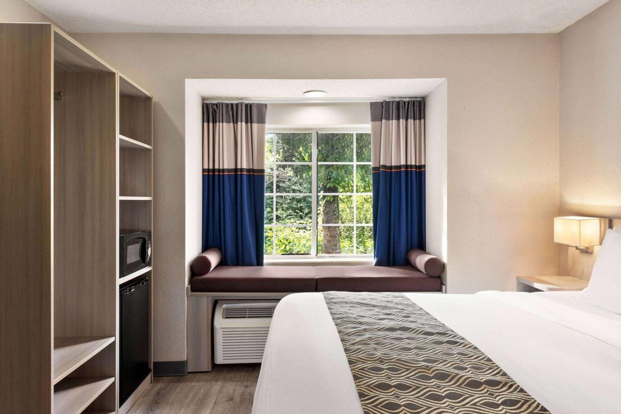 Microtel Inn & Suites By Wyndham Florence/Cincinnati Airpo Екстер'єр фото