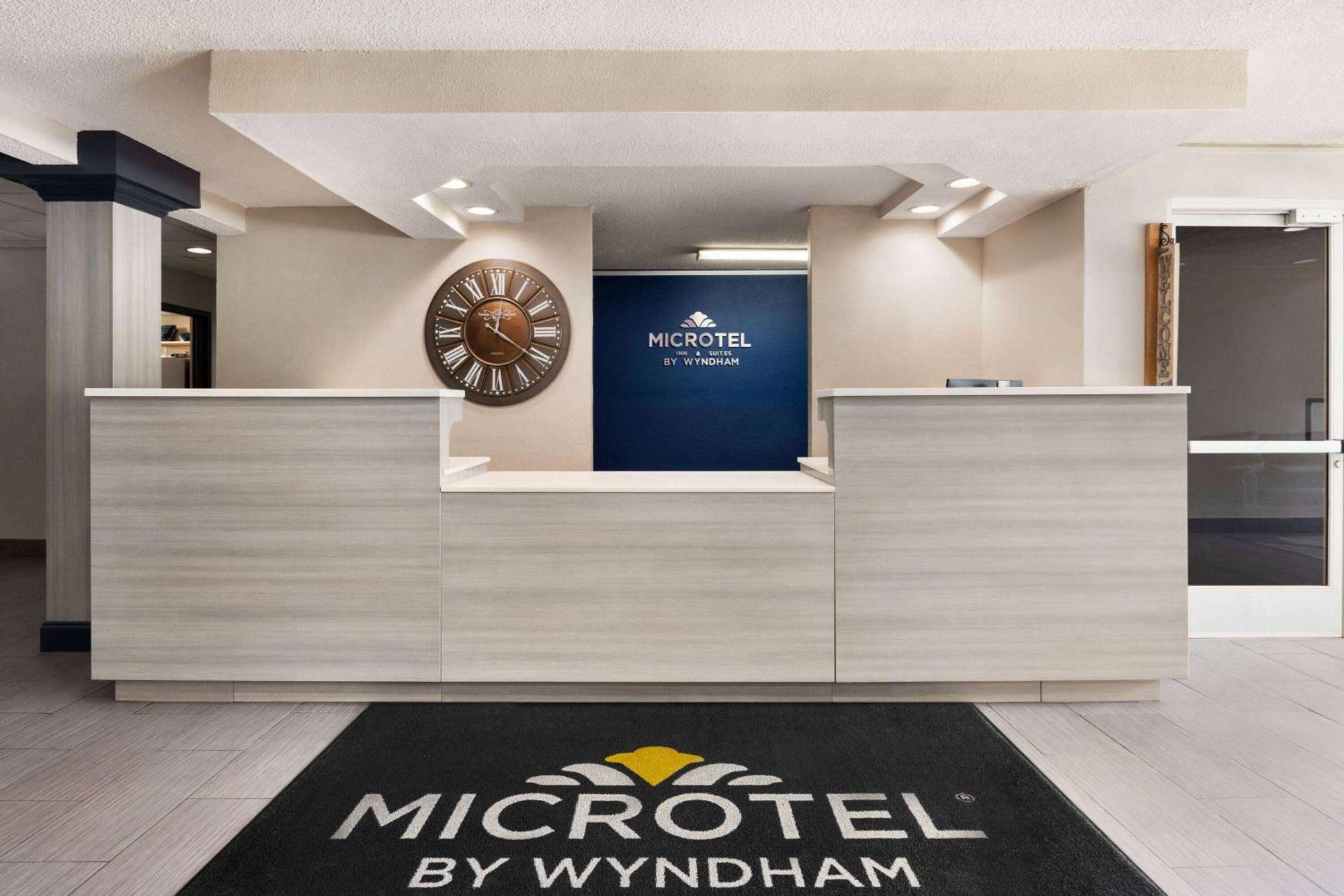 Microtel Inn & Suites By Wyndham Florence/Cincinnati Airpo Екстер'єр фото